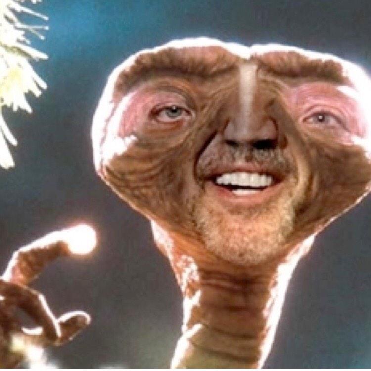 FBGM_Future's tweet photo. When the shrooms are kicking in and you look at your self in the mirror 😂😂😭 http://t.co/svQE8fvyaK