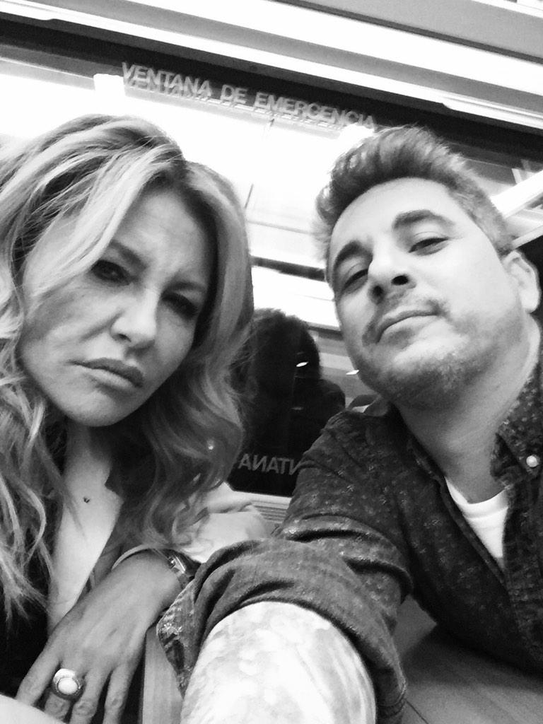 LeoTattoos's tweet photo. @CristinaTarrega @leo_tattoos @estefanialeo14 @MyThaiTattoo de camino a marberlla ! Fin de semana the family Adams! http://t.co/F7hfwPN7JM