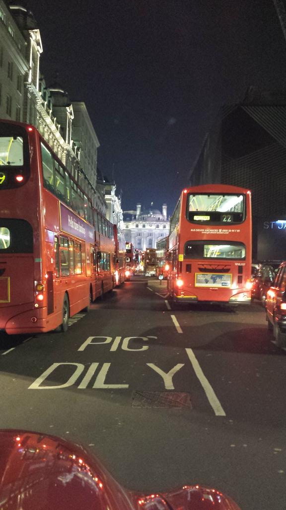TaxiMash's tweet image. Lower regent street #busfail #TFL