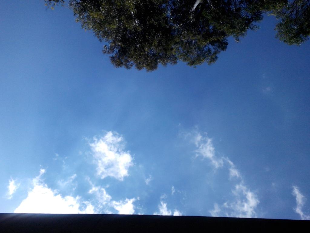 Ali1Asghari's tweet photo. Another cloud in the landscape http://t.co/K8sHStM76m