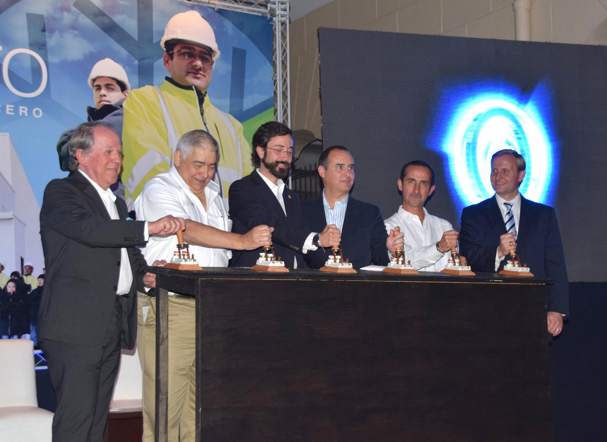 En emotiva ceremonia, fue inaugurado el día de ayer FRIOPUERTO Veracruz
Vía. bit.ly/1EaTUT4