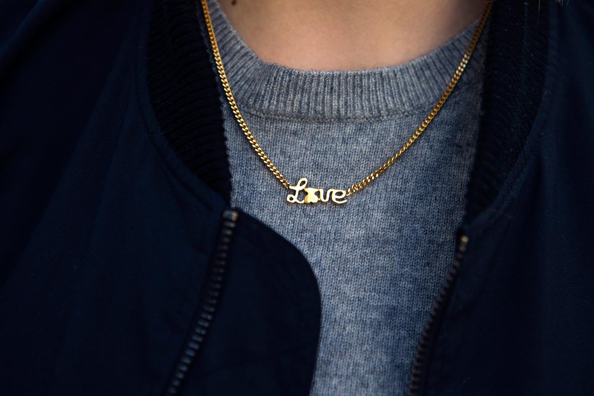 VogueSpain's tweet photo. Con una declaración de amor hecha joya, Miriam Giovanelli despide el viernes en #7dias7looks: http://t.co/rLHvTaXc1C http://t.co/whoczAG9tL