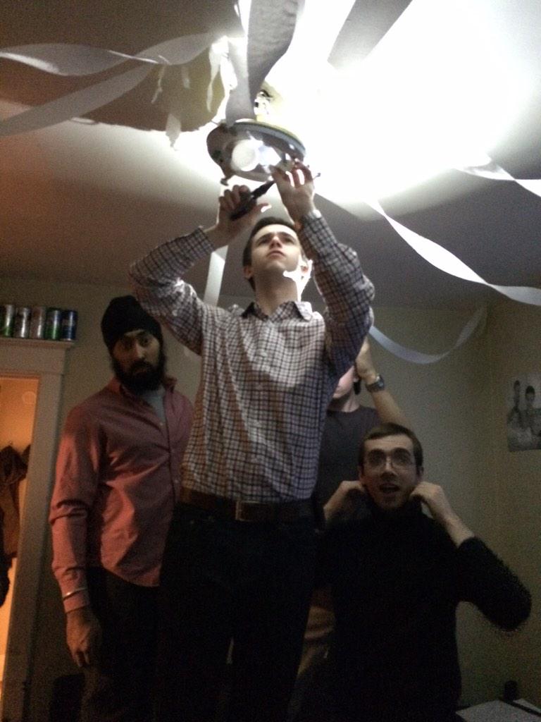 How many quidditch players does it take to change a light bulb??