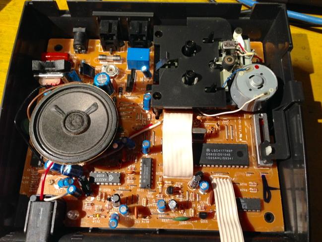 HopkinsDuffield's tweet image. Inside the answering machine is pretty :) #TextTone