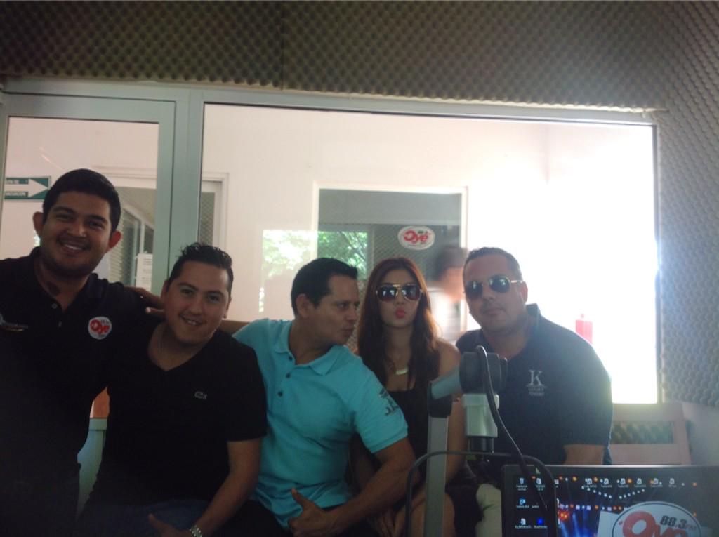 PechugatorCesar's tweet photo. Hoy DJ Prats música de género diferente escucha http://t.co/jiP3fDfdnz