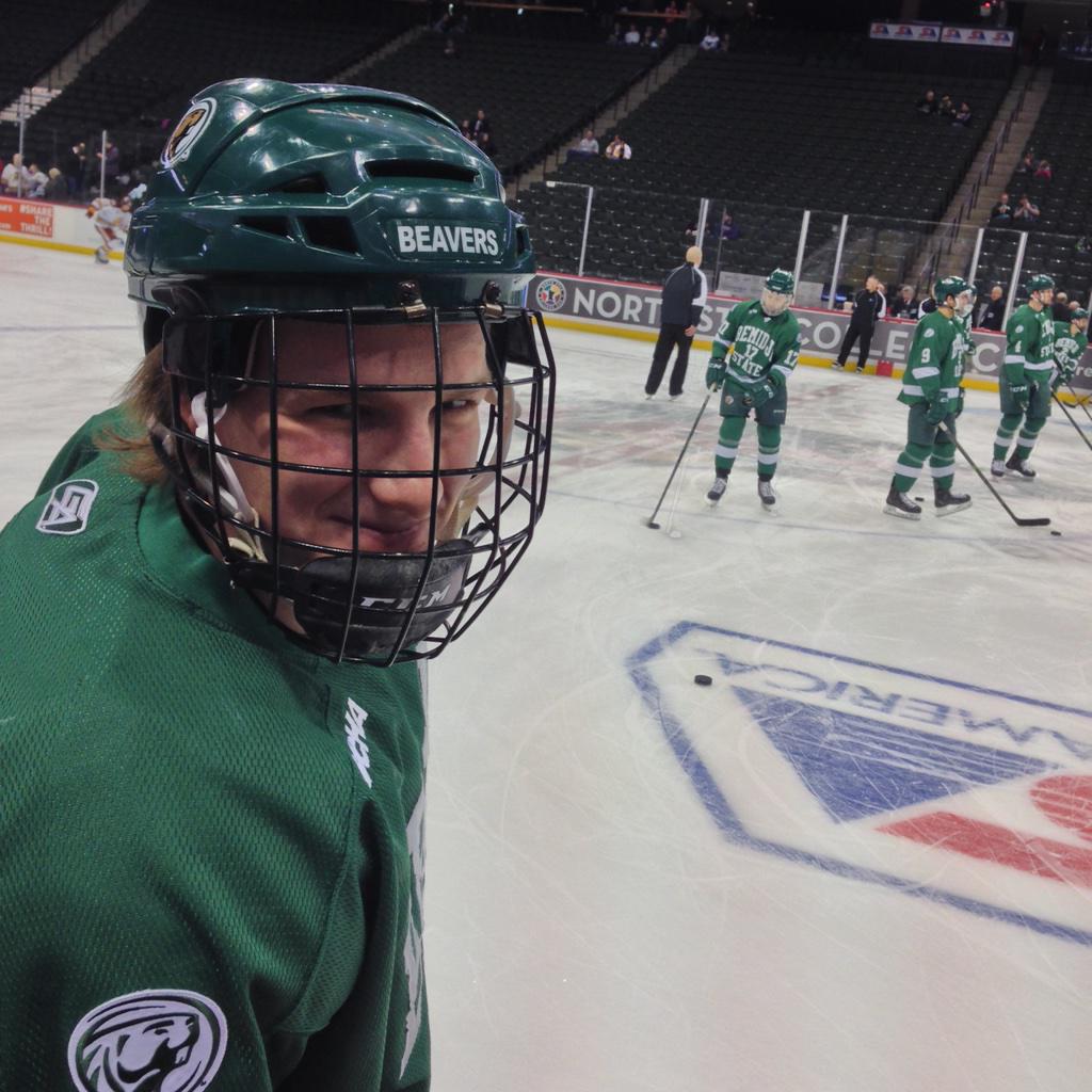 BSUBeaversMHKY's tweet photo. With a fixed wing this little Birdie is ready to fly! 30 minutes until puck drop from the X! #NSCC #GoBeavs #ForBabe http://t.co/iK1SgLlmQ0