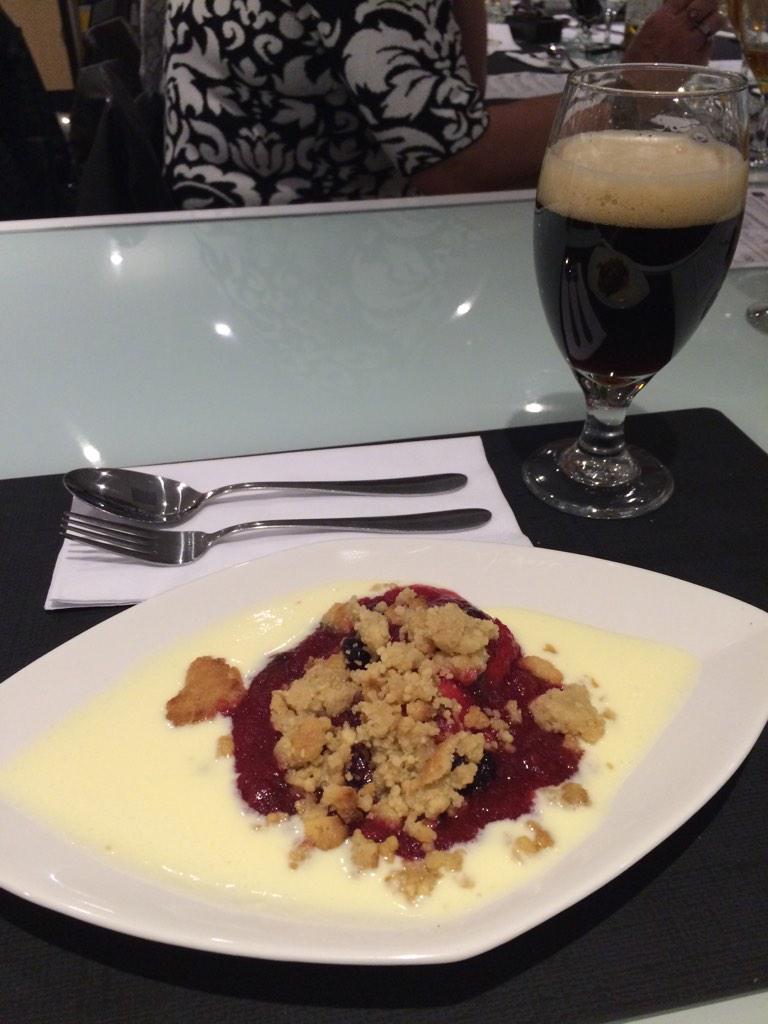 lymestonebrewer's tweet photo. Finally Apple and blueberry crumble with custard paired with #lymestone Stone the Crows @ZestCafeBistro @SIBA01 http://t.co/1wBLKbC2eb