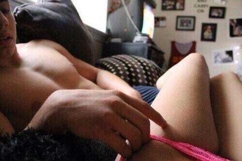 whenbaeonpoint's tweet photo. How I wanna spend my night tonight😉 http://t.co/AnnnVZl1Uk