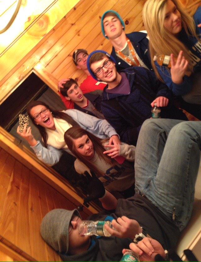 mere_ianagrande's tweet photo. squad transformation #rez14 #Rez15 #westonswearingahanger?¿ http://t.co/YUHDs9pib7