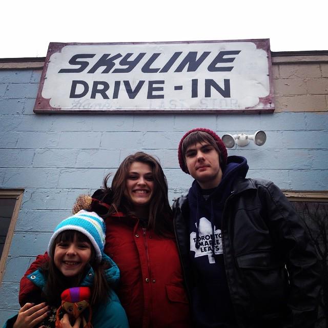 jason_mcgibbon's tweet photo. Hank's Last Stop...
@tjmcgibbon @lmcgibbon1 @cmcgibbon1 @kmcgibbon1 #roadtrip15 #roadsid... http://t.co/6mty4D0jHK http://t.co/Oo4a5Zlm3m