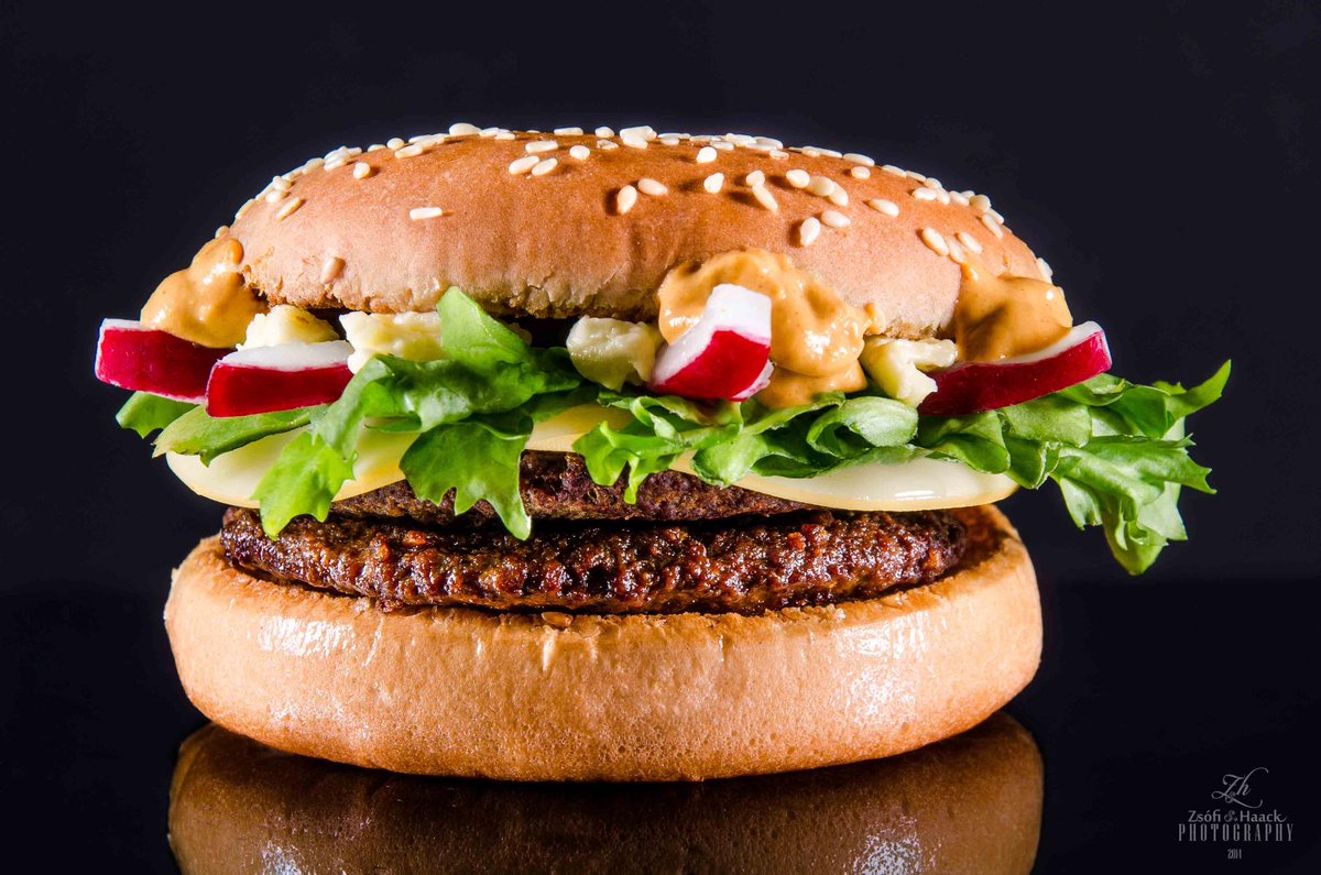 zsofi_haack's tweet photo. Finishing a #photo project. Building a #burger is clearly not my strongest point... :) #McDonalds #sandwich #homemade http://t.co/Qoj1shzbiY