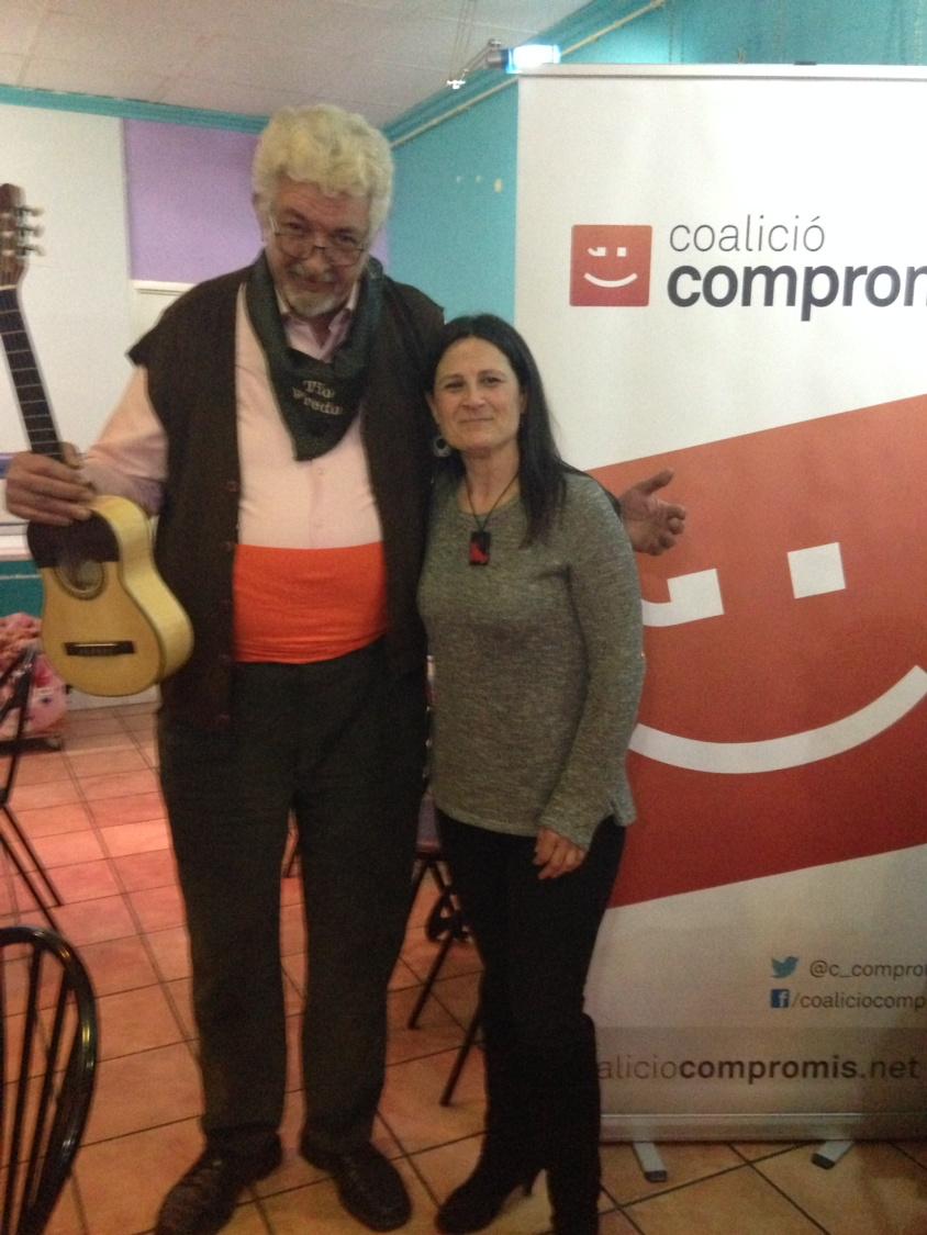 Vicent_Monroig's tweet photo. Rosa Mendiola, candidata a encapçalar la llista a Albuixech de COMPROMÍS, amb Tio Fredo. @C_Albuixech @annalaura_di http://t.co/ZDxj16ZQRh