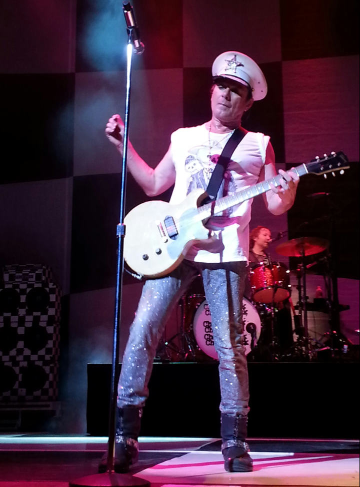 A very Happy Birthday to Robin Zander!!! (Here\s a photo I took from last month\s concert) 