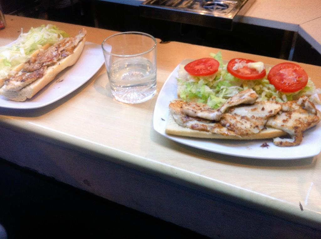 Como siempre no podía faltar un viernes  sin ir a la tasquita de Fer 😋 <a href="/Juanpe_Moya/">PERRO LOCO</a> #CenaFitness #LifeFitness