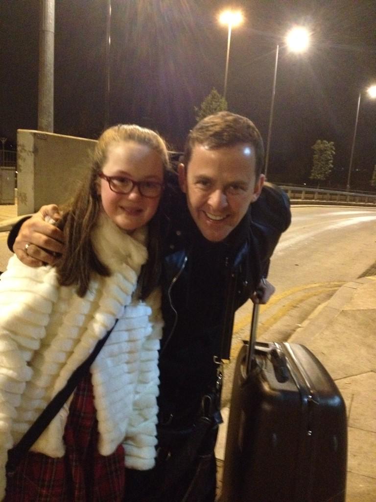 FieldingAlice's tweet photo. @scott_mills thank you for taking the time to have your photo with me - made me smile again!loved your samba🐠🐳🐚🐟🐳🐋 http://t.co/aUFY8q6haK