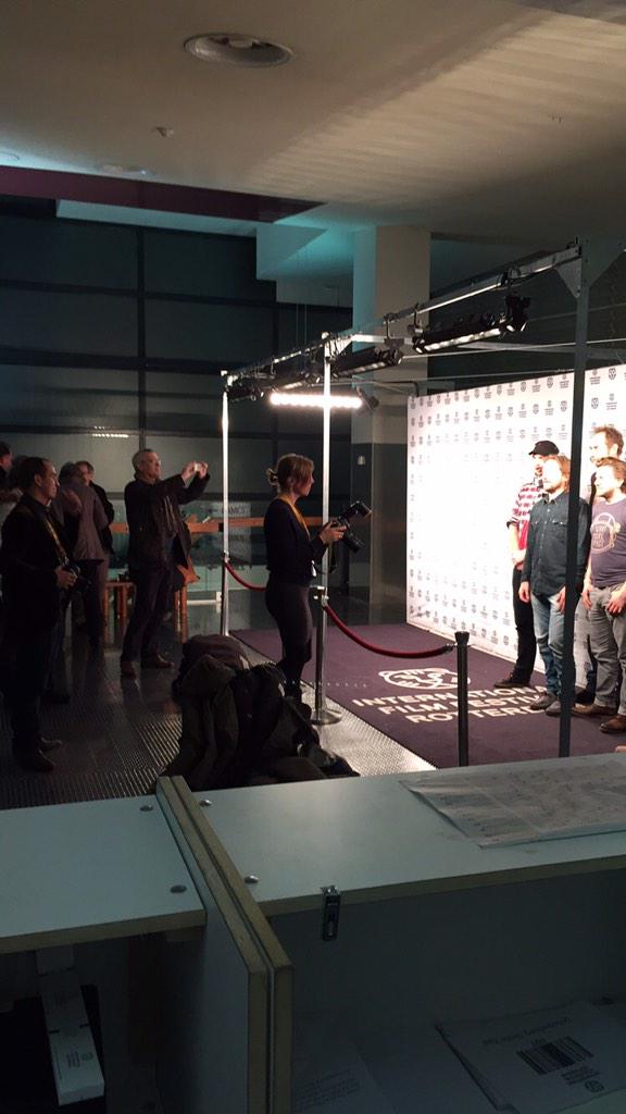 I don't know this cast but they need new stylists