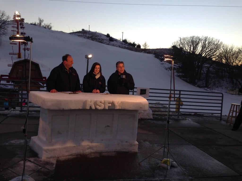 M1Funski's tweet photo. Join us at 6 for another live show with @ksfynews! http://t.co/FgAM2pcUP1