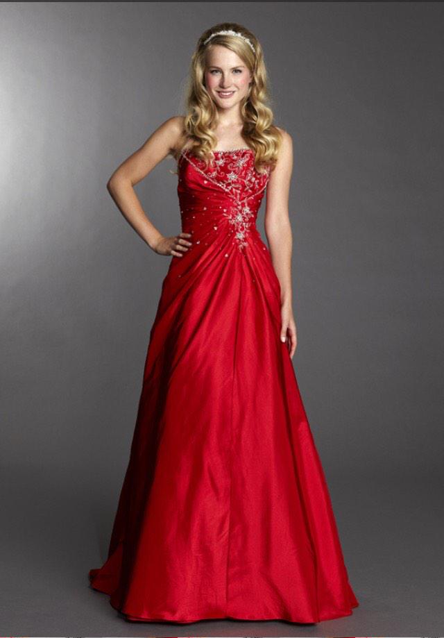 elizabethsbw's tweet photo. This beautiful versatile dress suitable for many occasions available in size 2 to 32 http://t.co/wE7himlS5g