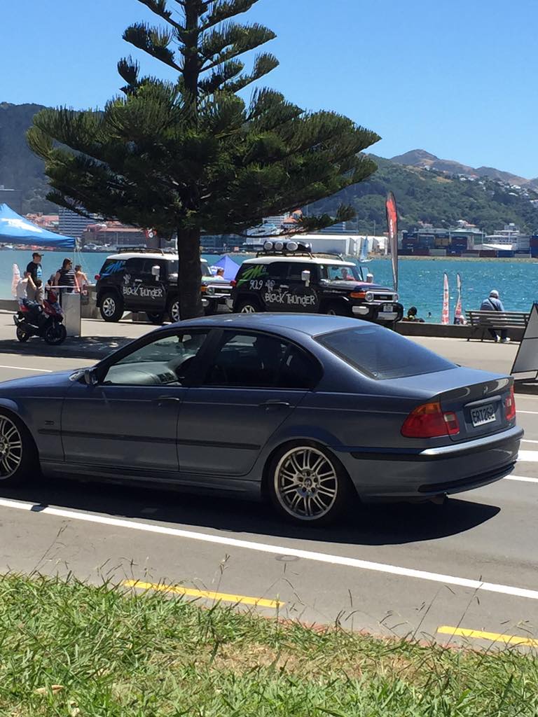 kiwijsengine's tweet image. Beautiful day at the beach tainted by #zmfm blaring out ads and #notmusic #Wellington boooo!!!
