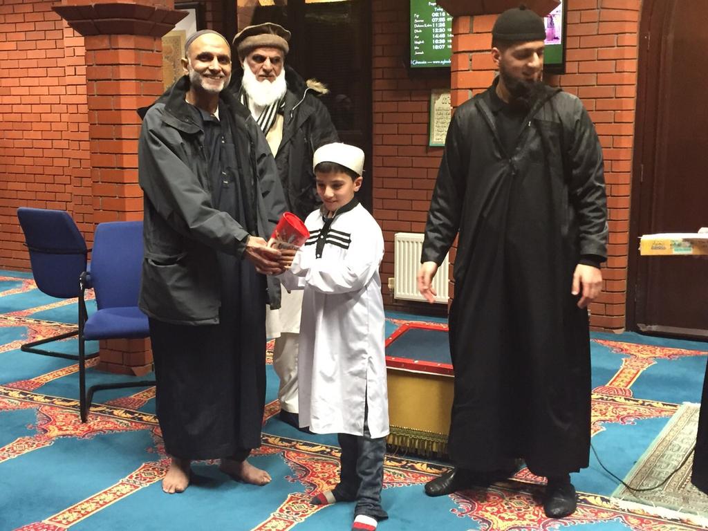 AylesburyMosque's tweet photo. Mawlid Poetry Slam @ Aylesbury Masjid

#WeloveMuhammad http://t.co/1Y4fKywENr