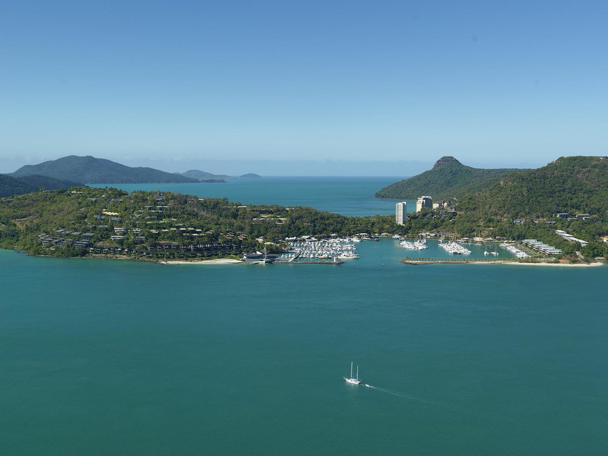 Williamsyok's tweet photo. #Whitsundays Private #Yacht charter is as much as Three to six evenings sailing around the Whitsunday Islands http://t.co/0eKtAZ0b3s