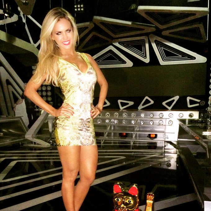 Hoy en @BenditaOk con ?@tivoglio_bene y #bronceada por @BSASBRONZE☀️☀️?‼️ http://t.co/0gVLJCmQZH