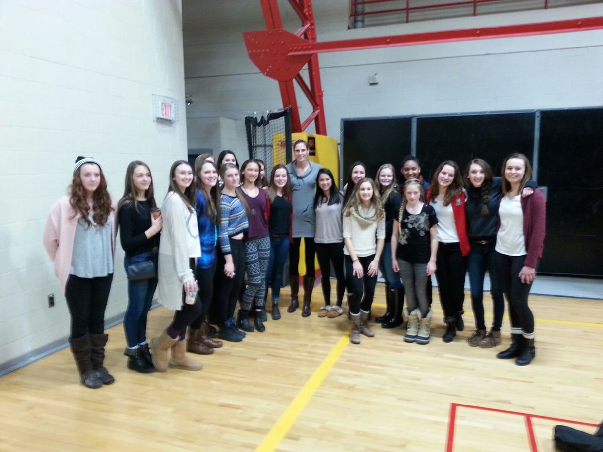 GryphsWVball's tweet photo. Thank you to @SarahPavan for taking a photo with the Guelph Grizzlies U15 girls tonight. Good luck at @panam2015 http://t.co/MwL5CWN1dS