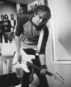 H-hello.. I'm Michael.. I love cuddles and soft kisses. Rt? For me?