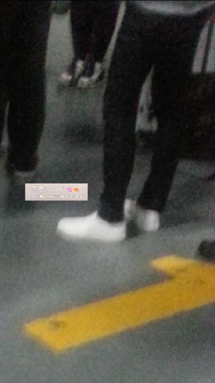 [PREVIEW] 150124 Beijing West Railway Station [25P] B8FINoyCEAAY6t-