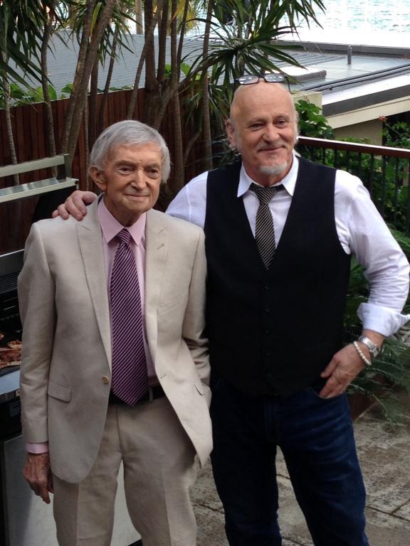 Got him yes, finally!! Only the 2nd time I've met Richie, so this a most treasured possession. Marvellous shot that!