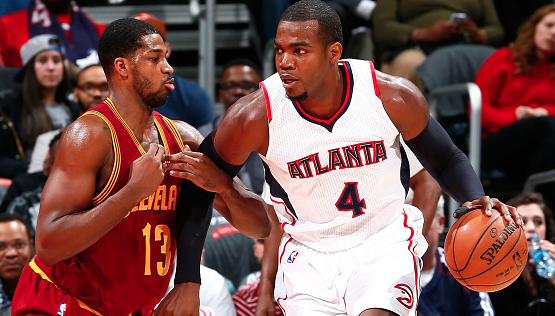 TheCrossover's tweet photo. While You Weren't Watching: Top 10 most underrated plays of the week: http://t.co/pJ8wvuBtJb (via @RobMahoney) http://t.co/1YxUEQmeJD