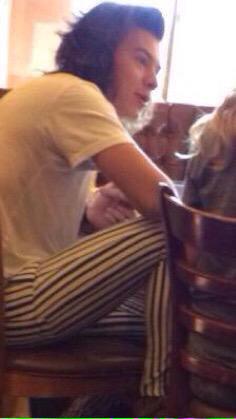 dumbassbitch103's tweet photo. Who wore it better?
RT/Fav for Harry
Log out for Eleanor http://t.co/siSX8nrmkI