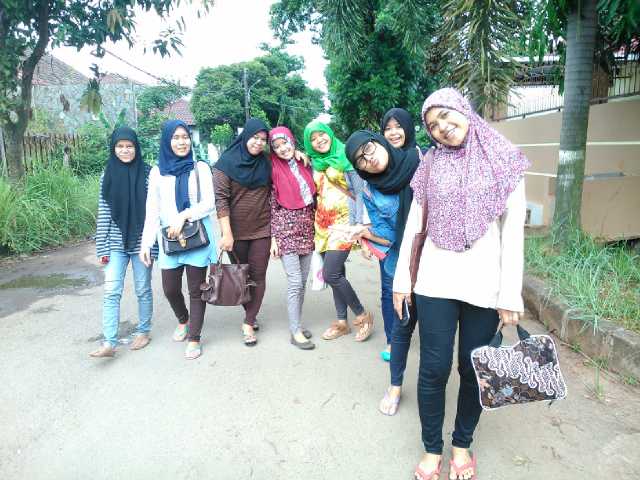 anielawlet's tweet photo. kapan bisa quality time lagih gaeesss,,, kangeenn @AdicaWi @chachaeriika @aryanihyaan @wennyijoe :* http://t.co/v6QF2GhivY