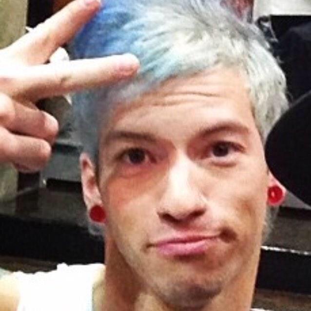 XXIPilots's tweet photo. Goodnight.

Stay alive.

|-/ http://t.co/jVEEvsPDDg