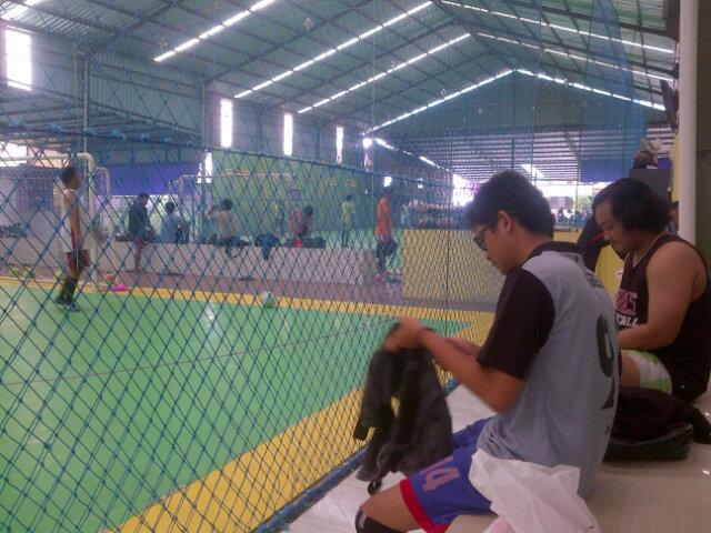Republik_KMBA's tweet photo. Ayo gan,mimin dkk uda diTKP ini #futsal http://t.co/irz8lpqTag