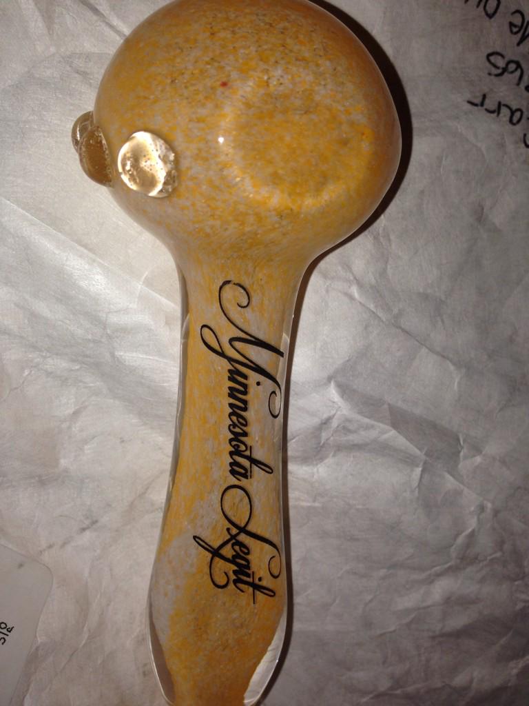 CannaQueen420's tweet photo. “@_KUSHQUEENS: Send us pics of your pieces!
thekushqueens”
Creamsicle from Minnesota. 💜 #anonsecretsanta http://t.co/ZHcJNMfSmT