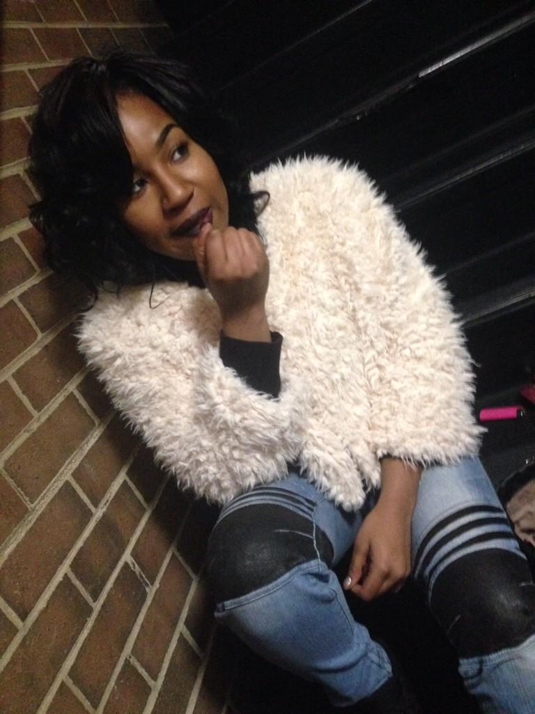 letsBEE_honest's tweet photo. Still runnin w/ da same 👯👯 bitches ✌️ da death of me😇👼 #tcbshow #ibizafridays @_weedyy @pinkJuicyMAC http://t.co/B0U694X1Bo