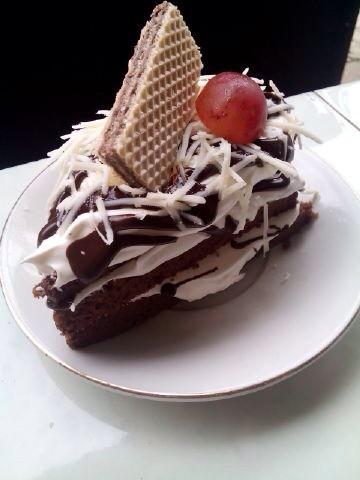 ChizkekLumer's tweet photo. Yummmyyyy..varian baru chizkek lumer,,,rasa choco hazelnut..amazing taste..@malangkuliner @aremafood @wiskulAREMA http://t.co/W20mniRcbt