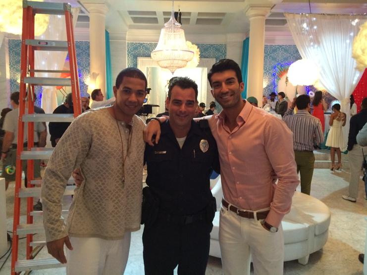 BrienPerry's tweet photo. Working on the Golden Globe winning show "Jane the Virgin" good peeps!! http://t.co/61lA1fKPkG