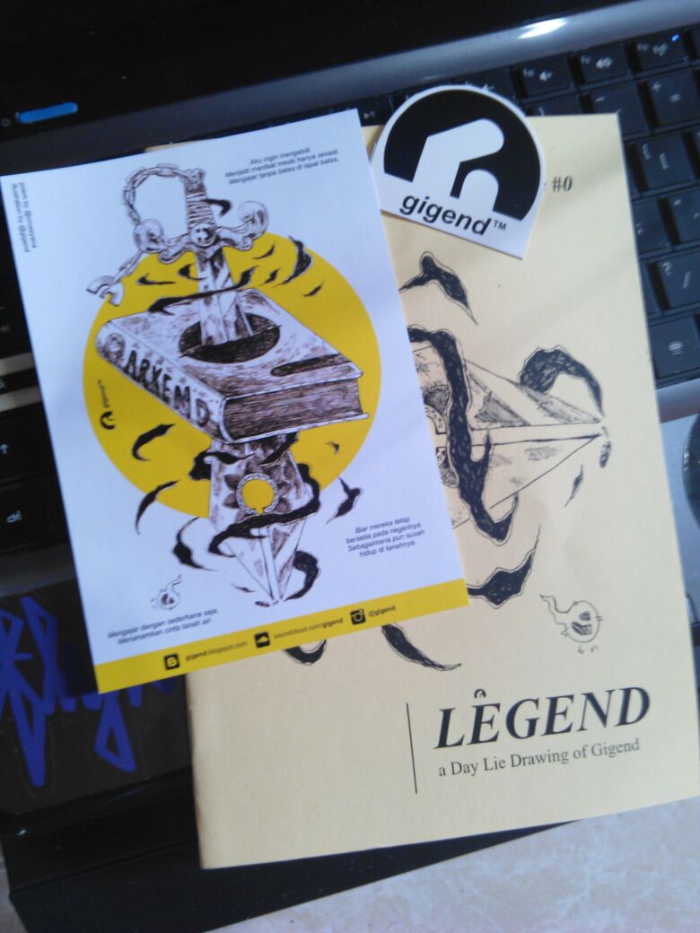 thepopoh's tweet photo. Terimakasih @gigend untuk artwork zine nya.. Keren2 artworknya.. Lanjuuuutt.. http://t.co/7SNrBRstPr