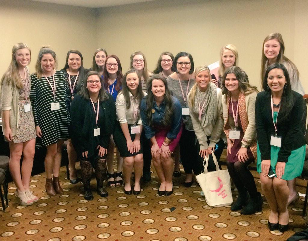 carlyfoerster's tweet photo. Excellent idea sharing at tonight's #REALRoundtable with the wonderful EVP's of regions 3/6! #RLC2015 http://t.co/i2TxLXDJpq