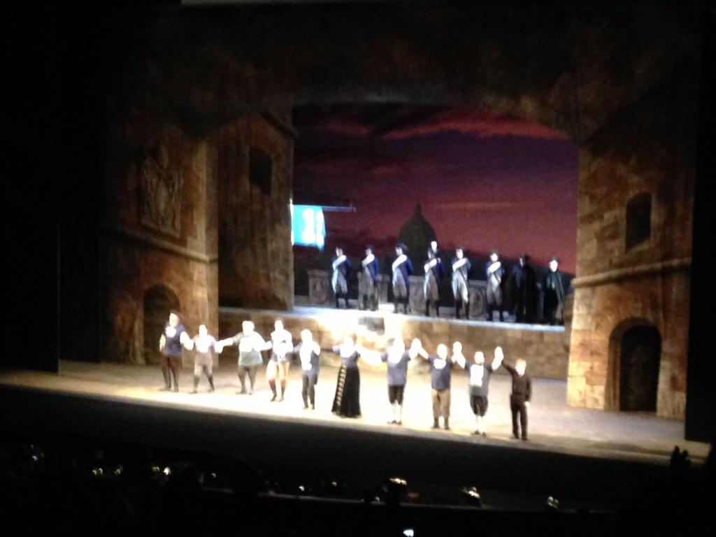 NatashaChenCNN's tweet photo. .@SeattleOpera took bows in #Seahawks gear w/#12 flag! #Tosca #operaandfootball http://t.co/Mw6dCu0b32