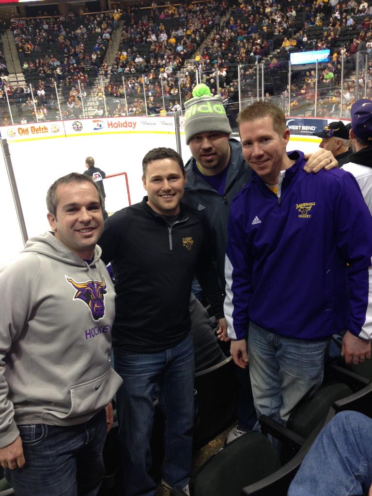 RichCarlson25's tweet photo. I will always take this gang into battle. @mikemad_18 @Dustyj_ @tim_harkins @MavHockey @msumavericks http://t.co/wzZo8L0ptt