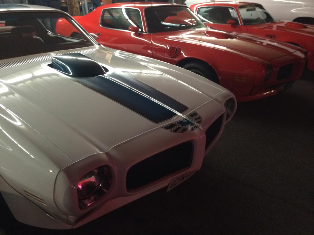hotrodmagazine's tweet photo. Pontiac power at Bobs Big Boy tonight. #carcruise #fridaynight http://t.co/c3cuaCl34P