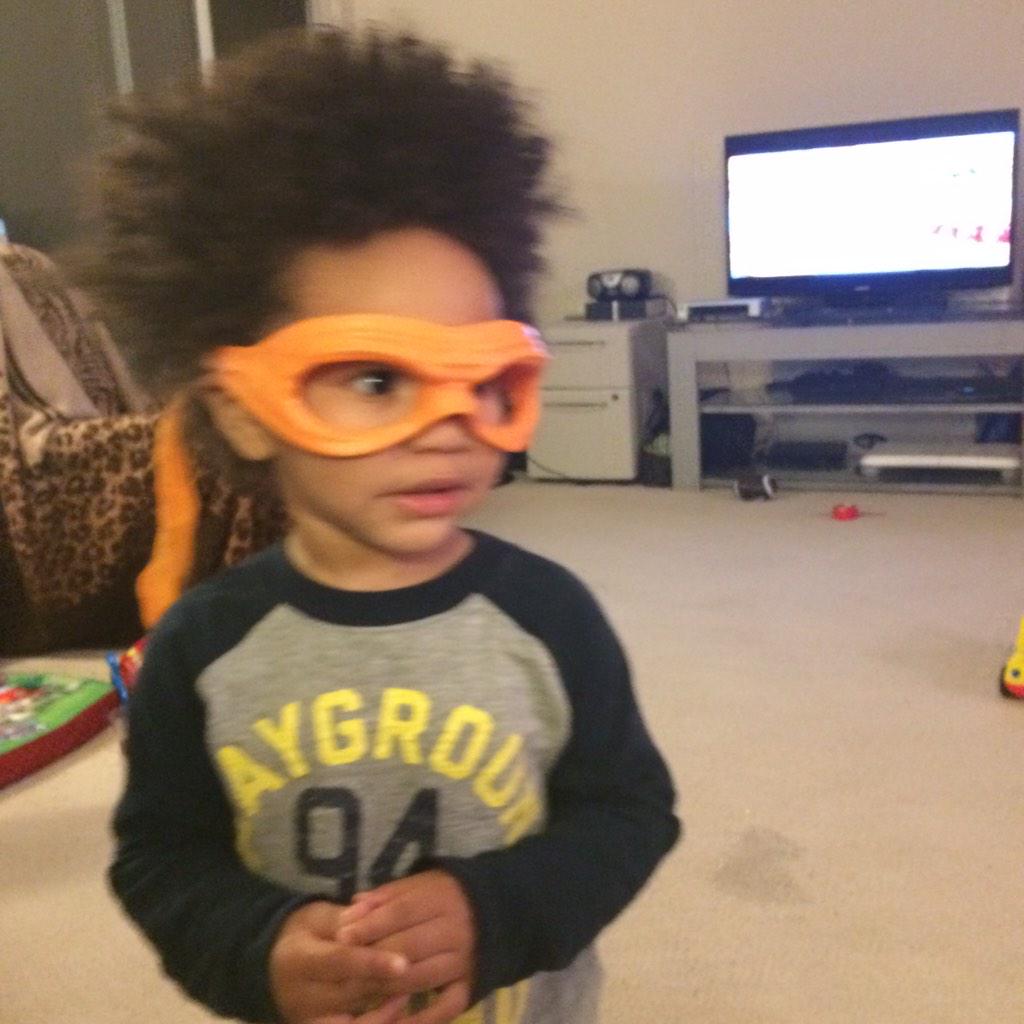 BiancaBoldon's tweet photo. My lil ninja turtle #nephewlove #auntiesangel #halloweencostume http://t.co/X0iRgwL8xr