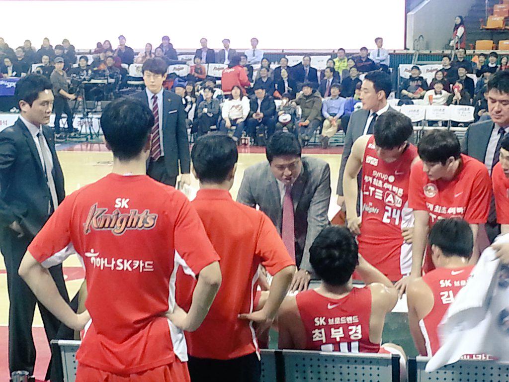 농구하고싶다. 바쁜거 지나가고 정리되면.. 실내코트 콜?!