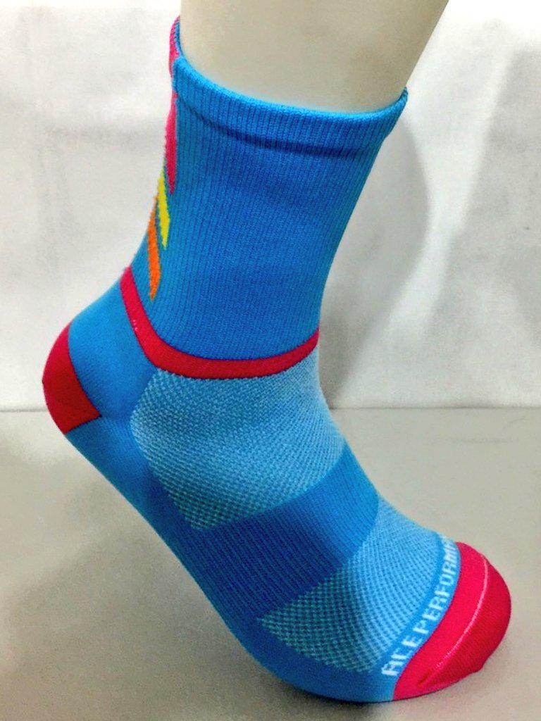 SocksCustomized tweet picture