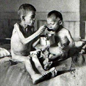 AliDHain's tweet image. Stalin's famine-genocide in Ukraine from 1932 to 1933 led to the death of up to 7.5m Ukrainians

#LearningTheLessons