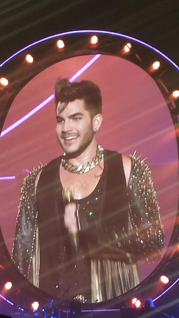 RoseMariesCakes's tweet photo. @adamlambert @QueenWillRock best concert ever!!! http://t.co/PZhuB3mQ6J