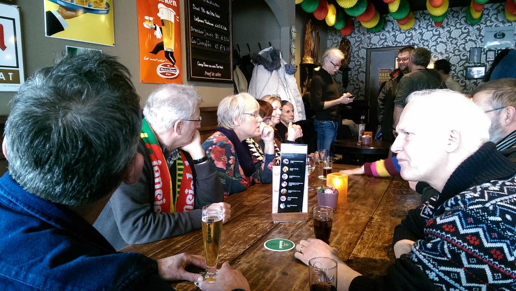 gerriepeeters65's tweet photo. Spannend door of niet? @L11Alaaf @depielhaas @paulvanlipzig @VorstRob @triorooy2015 http://t.co/wIYM0hnKKj